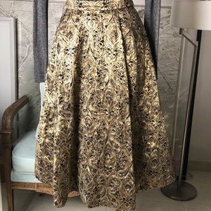 Alice + Olivia By Stacy Bendet Beads embroidered Hand Gold and black midi skirt